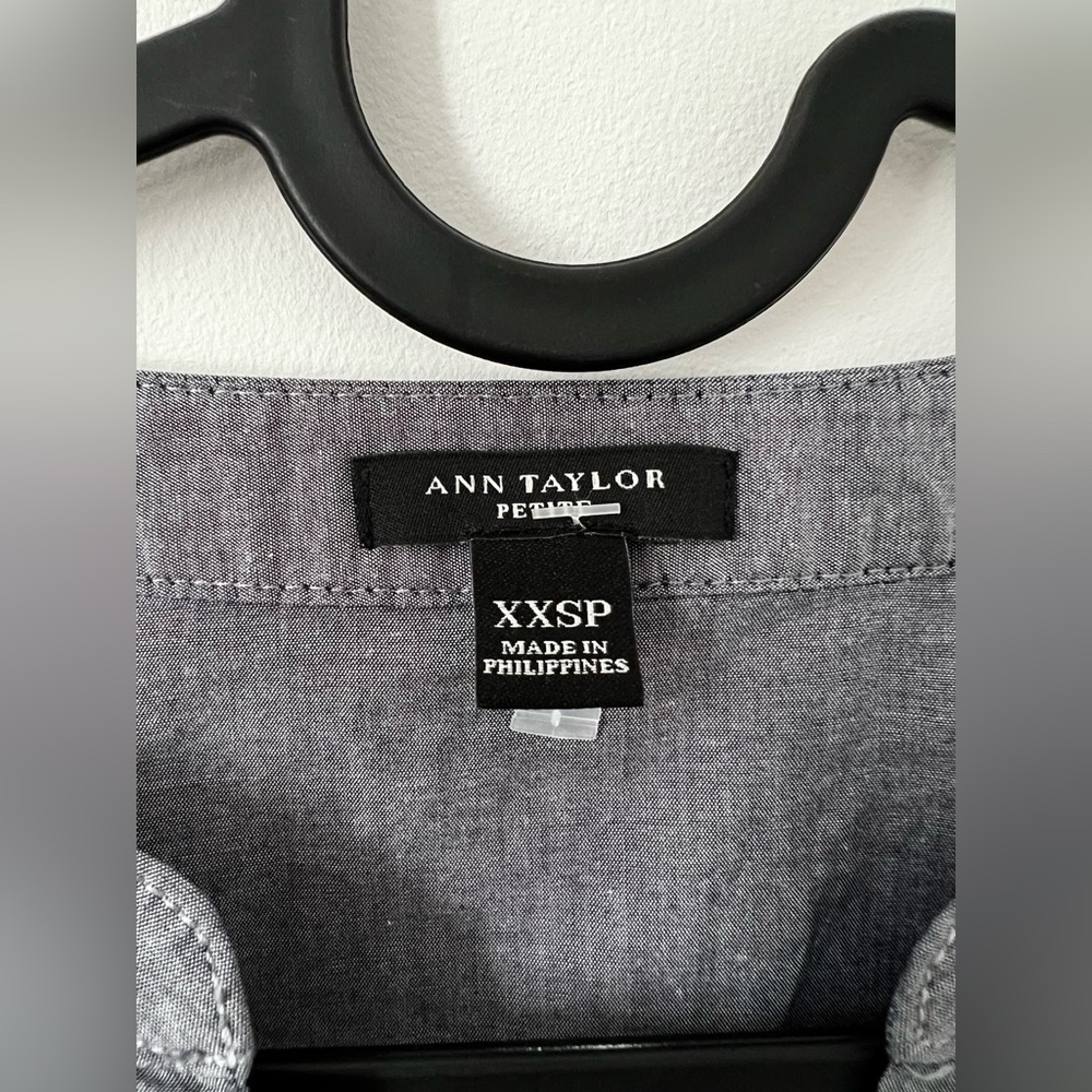 Ann Taylor Top - Picture 3 of 4